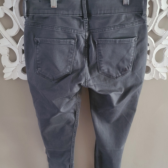 Express Grey Jean - Picture 8 of 8